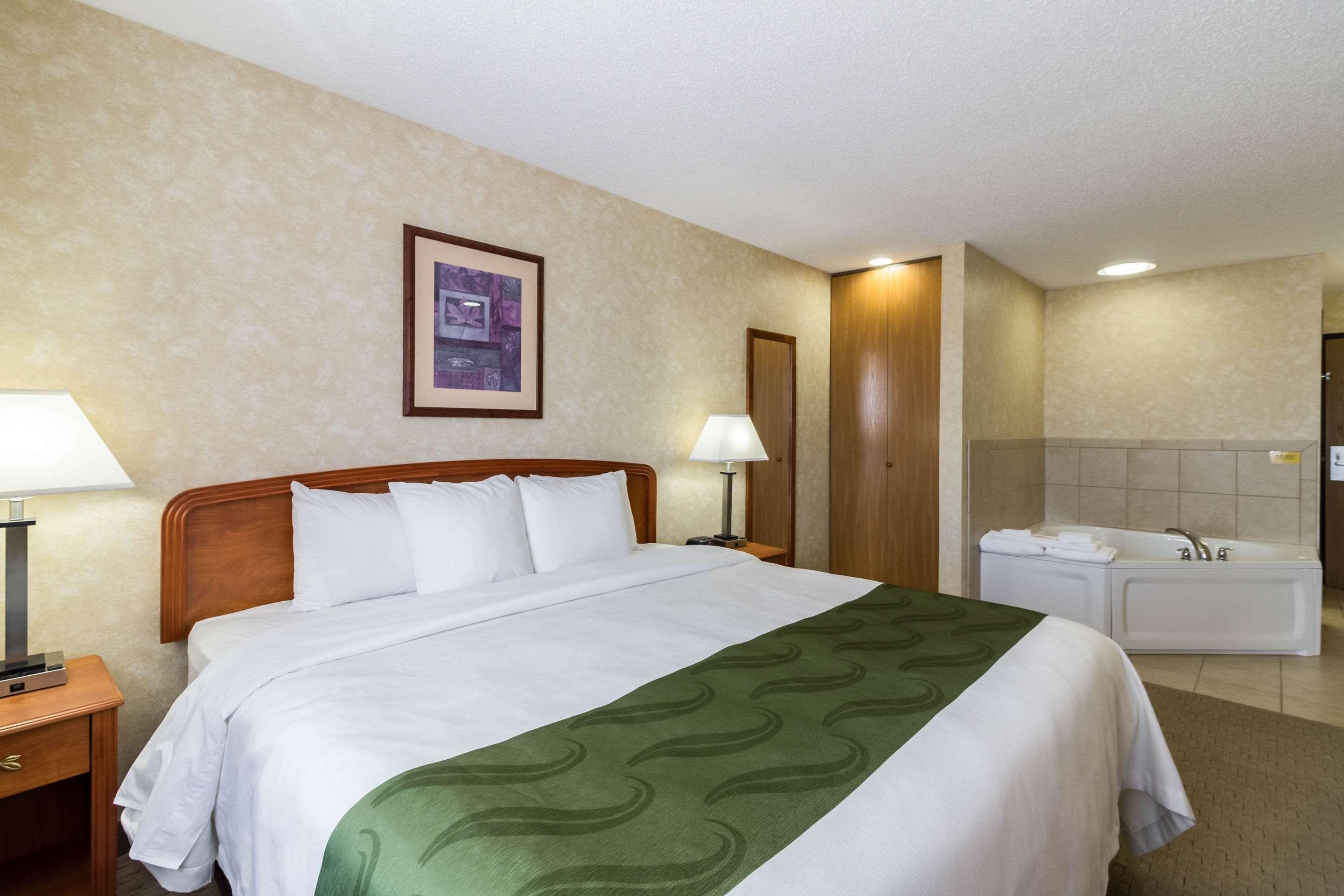 Quality Inn Marshall Mn Near University Extérieur photo