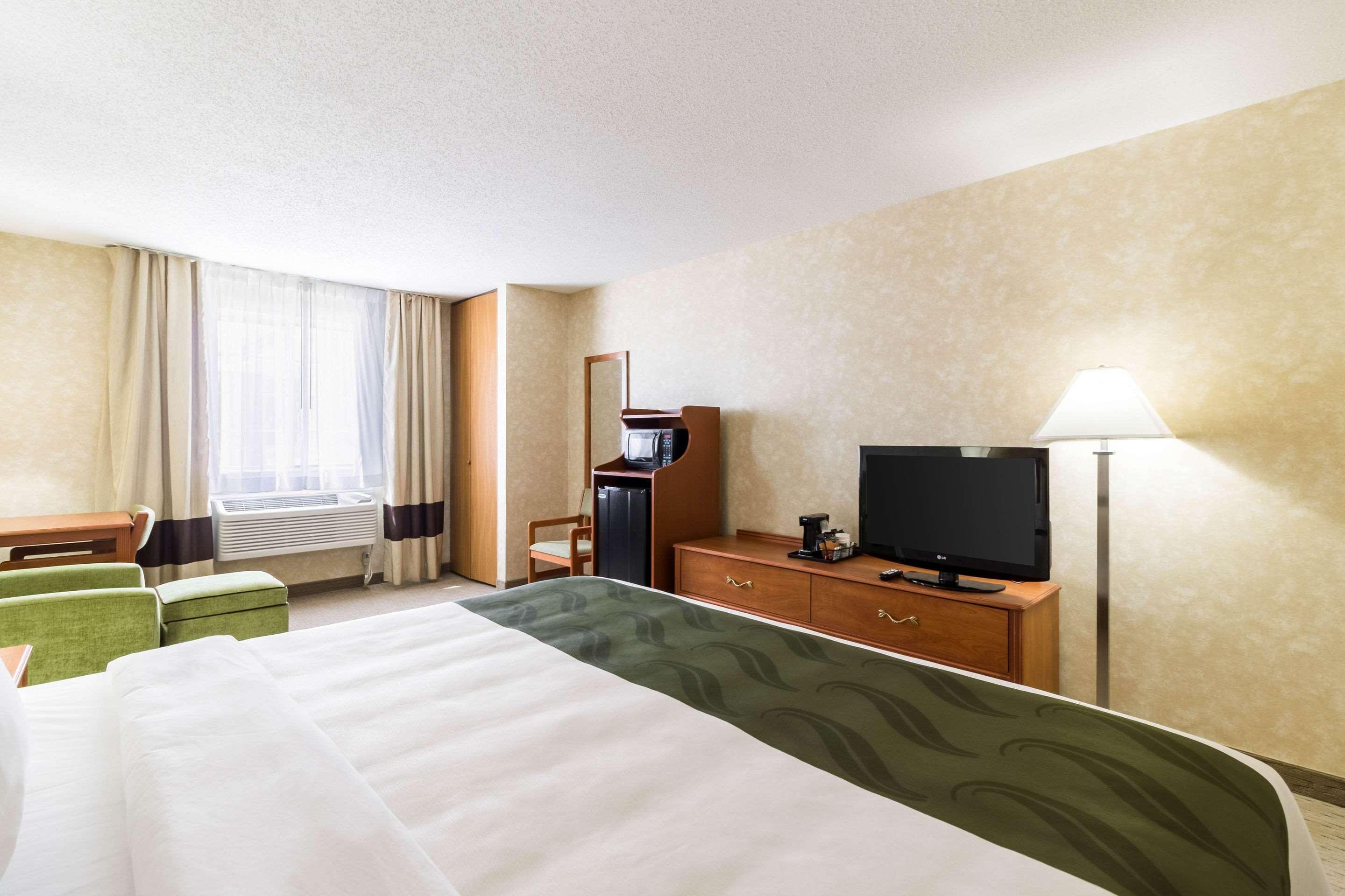 Quality Inn Marshall Mn Near University Extérieur photo